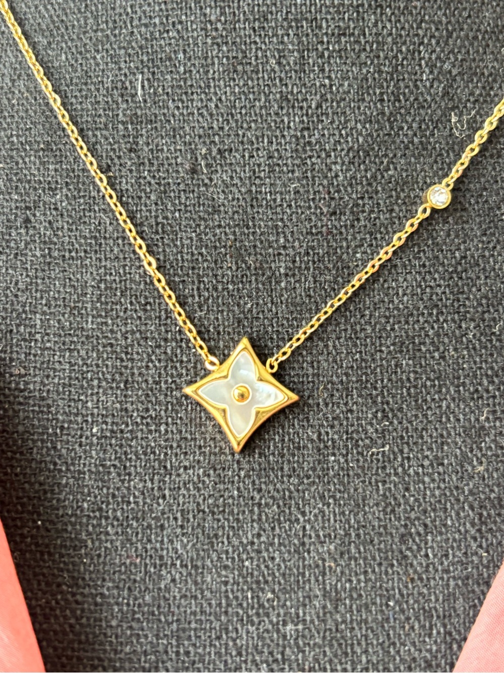 Gold Star-Shaped Pendant Necklace with White Inlay